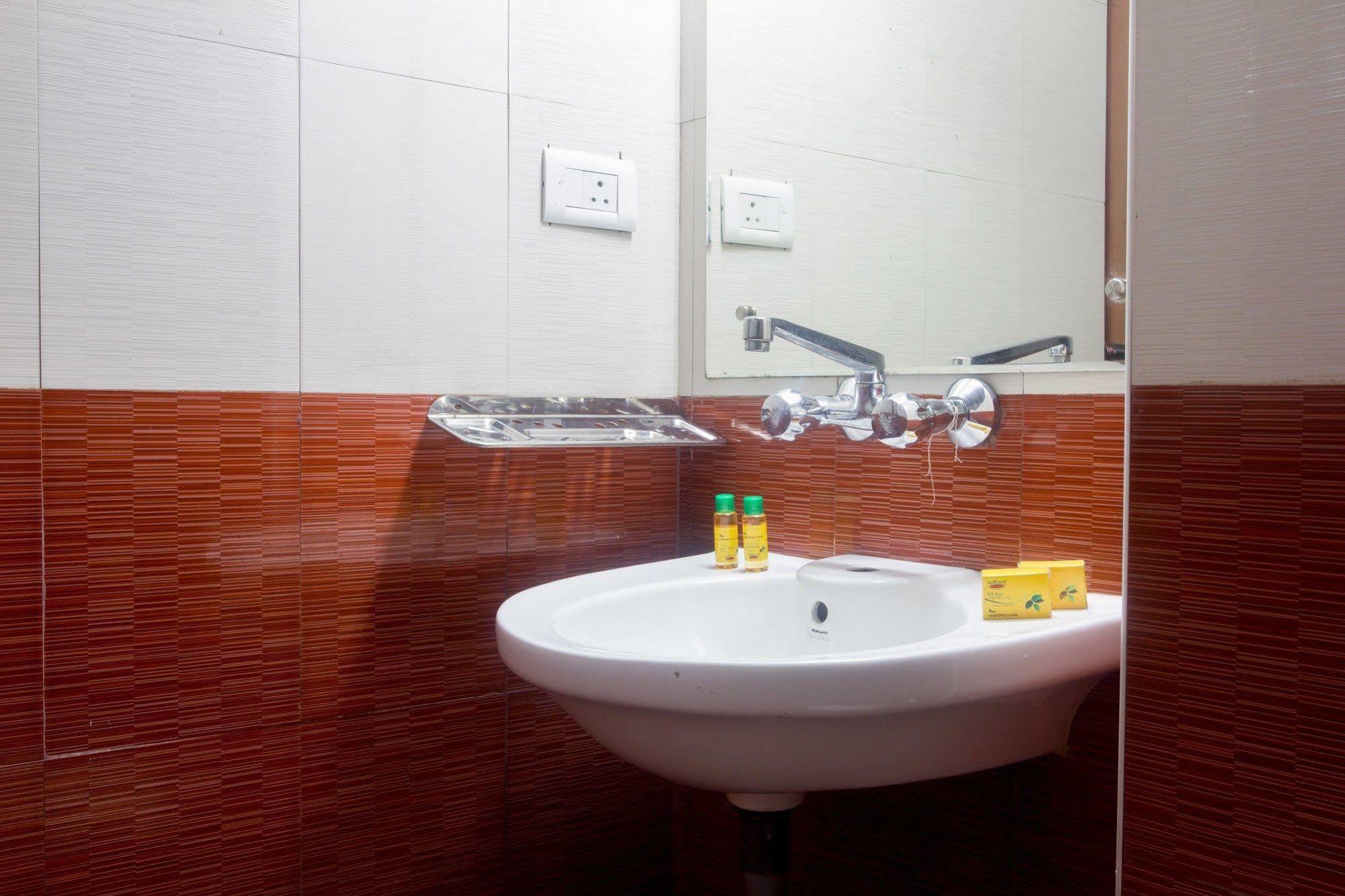 Fabhotel Khems Shoram Palace Road Utakamand Zewnętrze zdjęcie